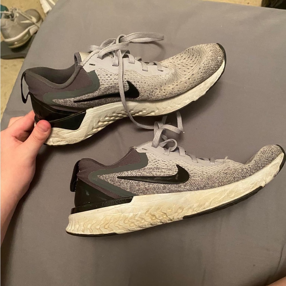 nike tennis shoes